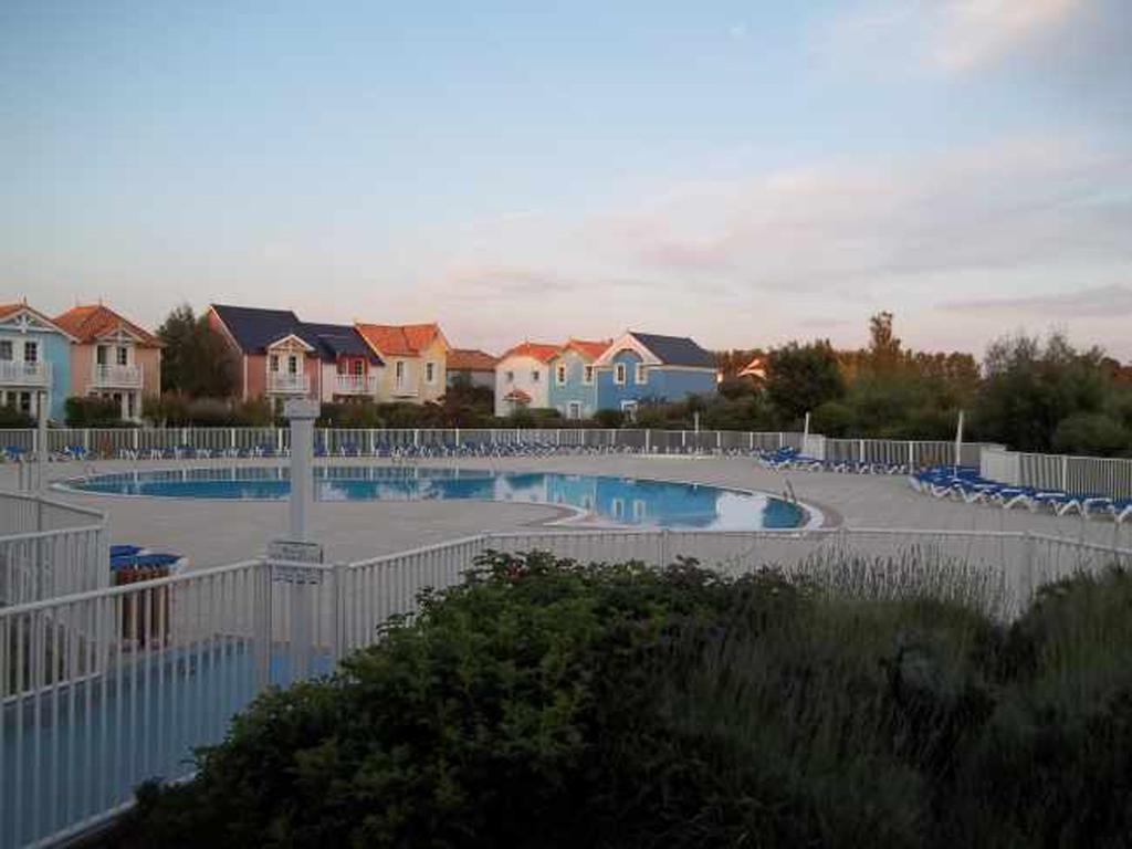 3 Bedrooms Holiday Home Golf Resort Port-Bourgenay Talmont-Saint-Hilaire Rom bilde